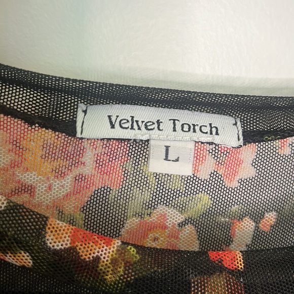 Sheer short sleeve floral elegant top size L - Picture 4 of 4